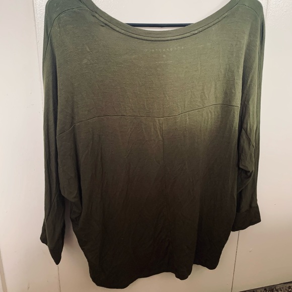 Green long sleeve - Picture 4 of 4